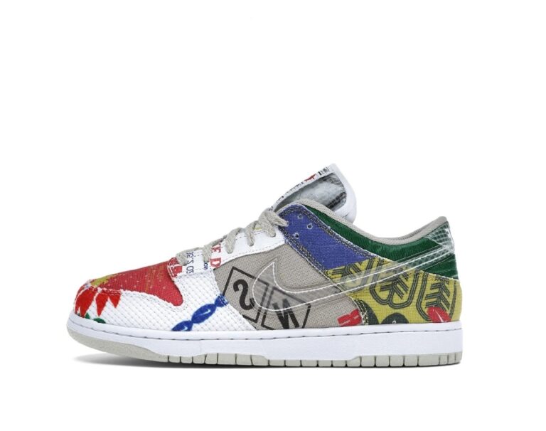 Une sneaker avec patchwork multicolore et divers motifs sur fond blanc.